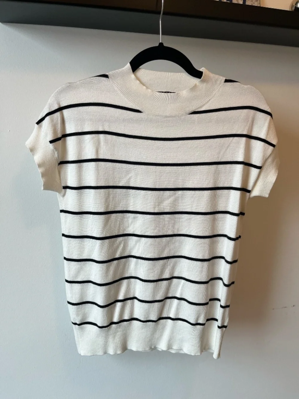 Tahari Striped Mock Neck Knit Top XS - Picture 3 of 4